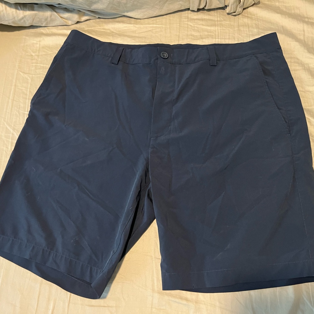 Vineyard Vines shorts - size 36”